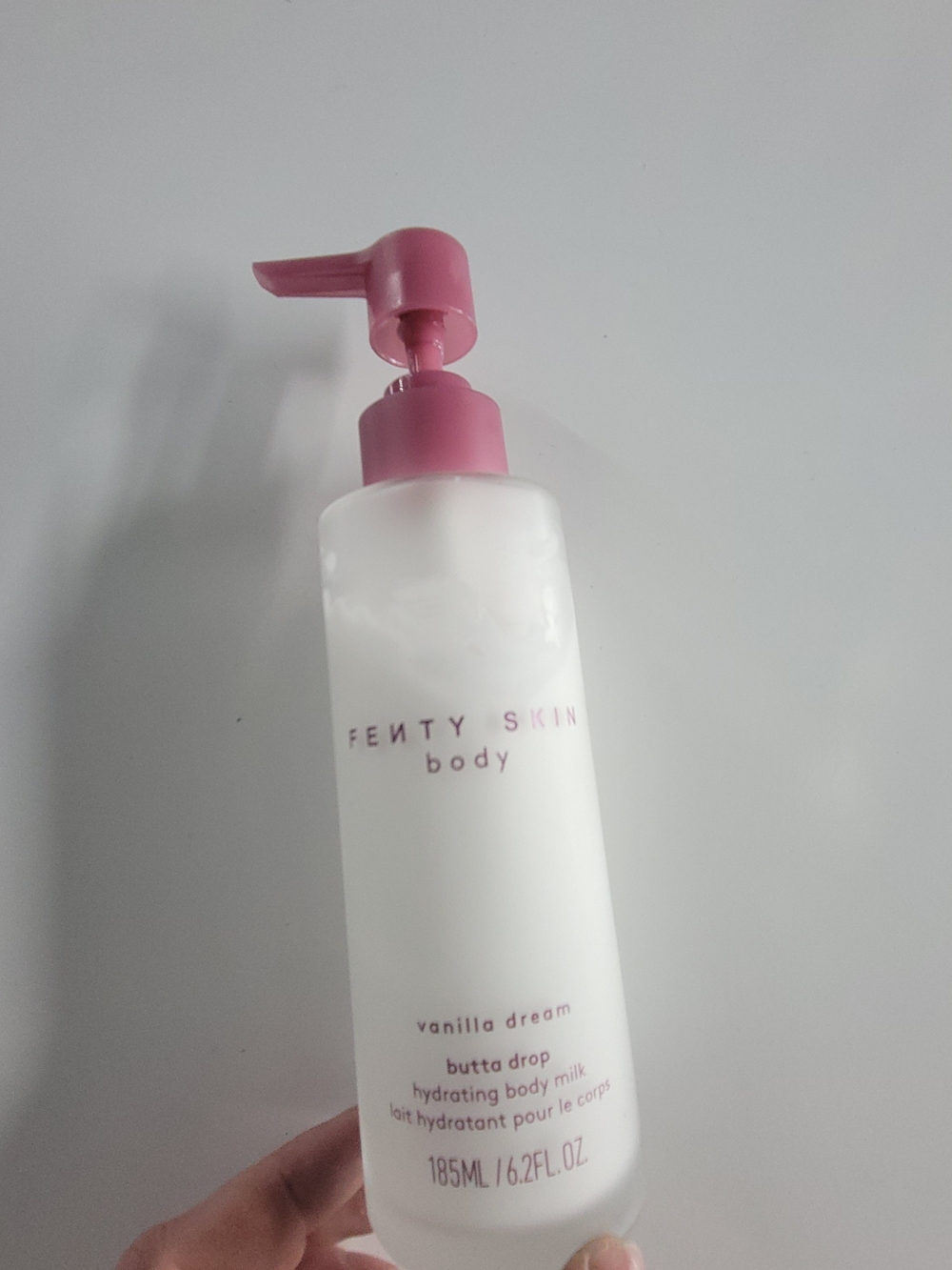 Fenty Skin Body Vanilla Dream Hydrating Body Milk - Pink & White